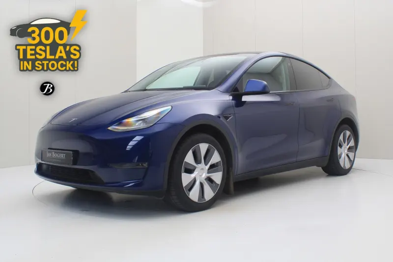 Tesla Model Y (2023)
