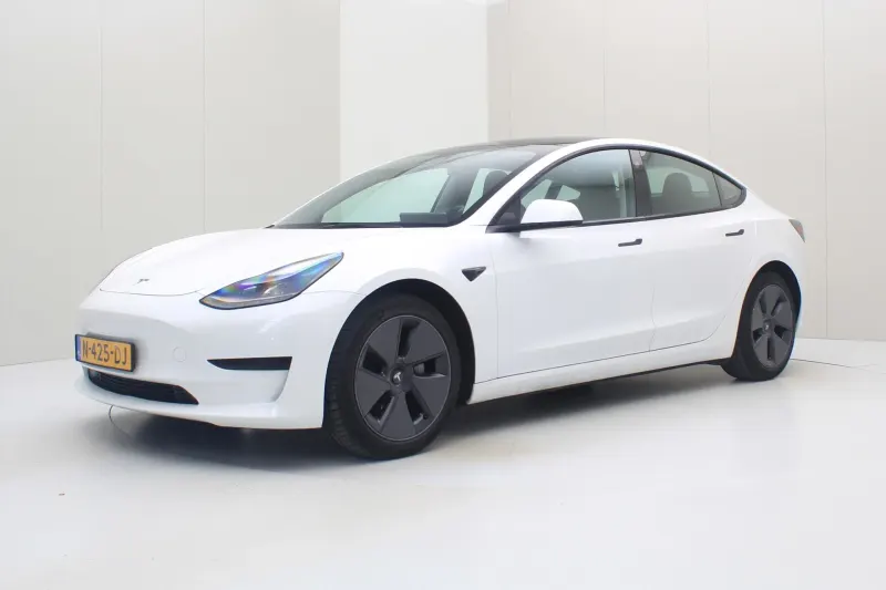 Tesla Model 3 (2021)