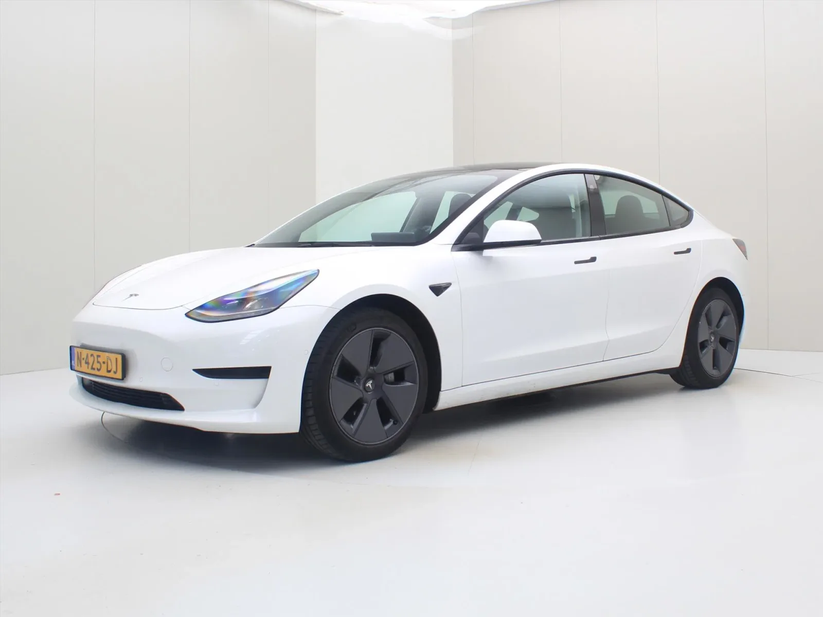 Tesla Model 3 (2021) — foto 1