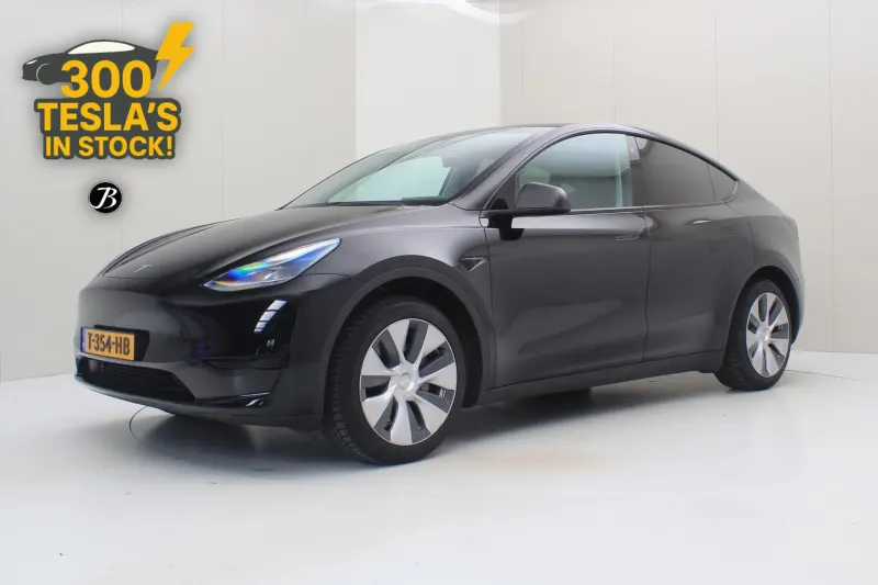 Tesla Model Y (2023)