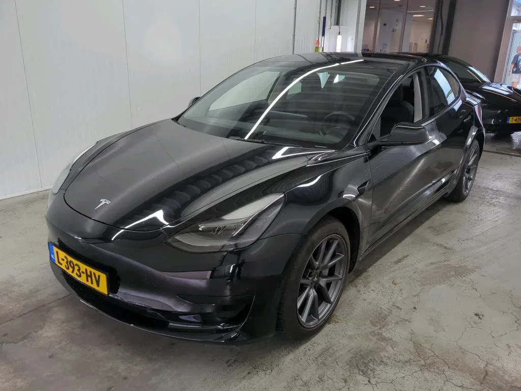 Tesla Model 3 (2021) — foto 1