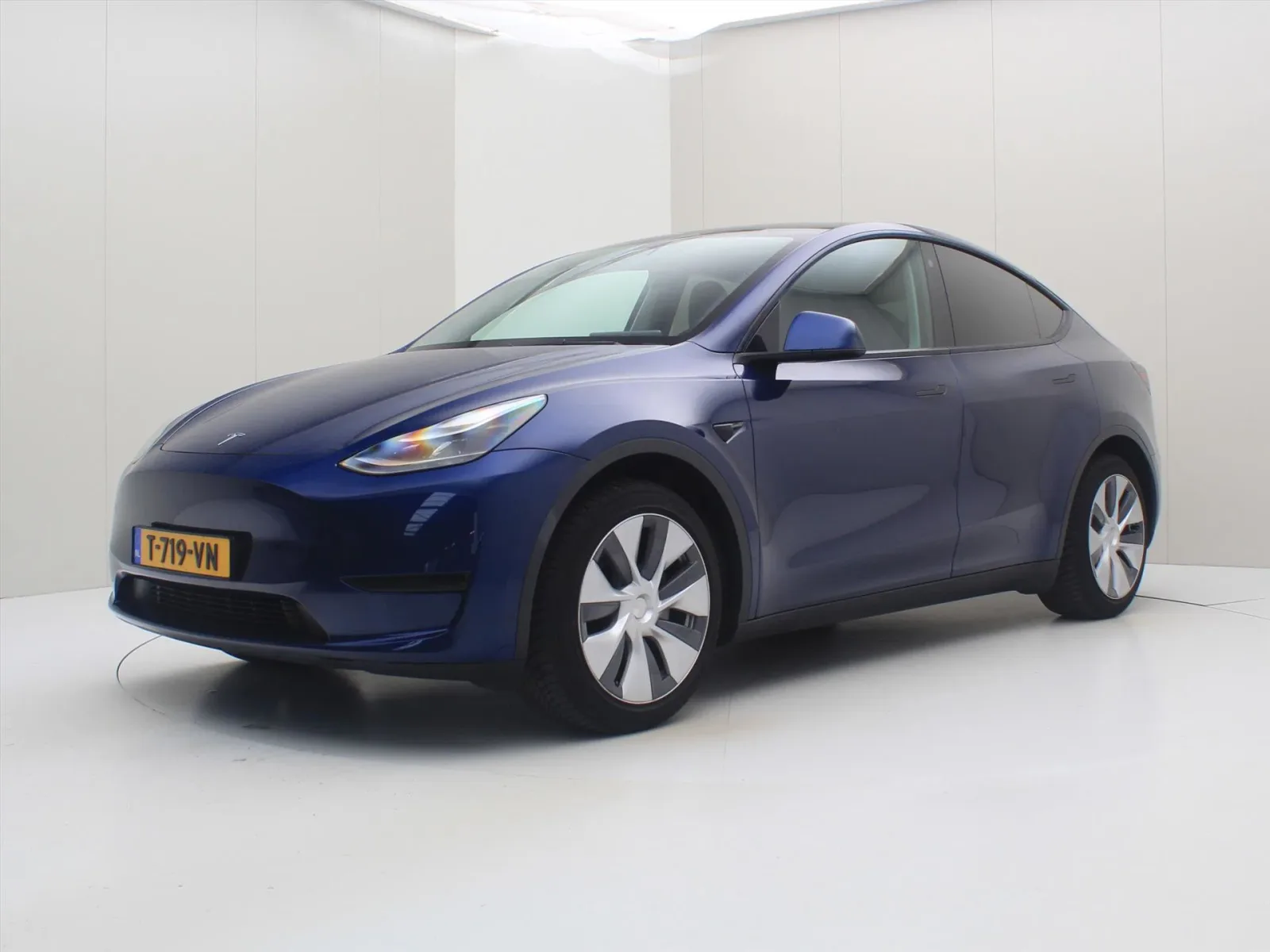 Tesla Model Y (2023) — foto 1
