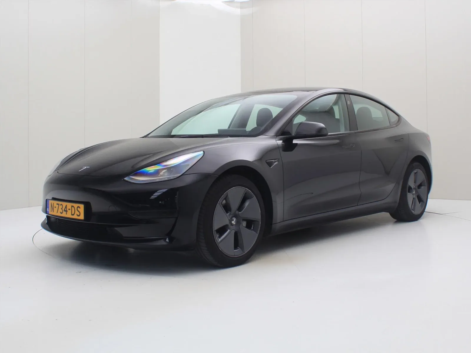 Tesla Model 3 (2021) — foto 1
