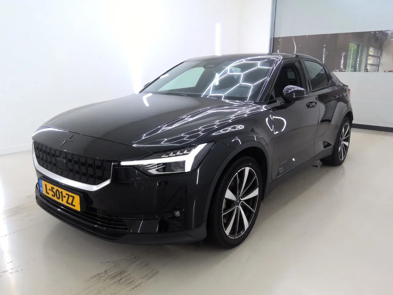 Polestar 2 (2021) — foto 1