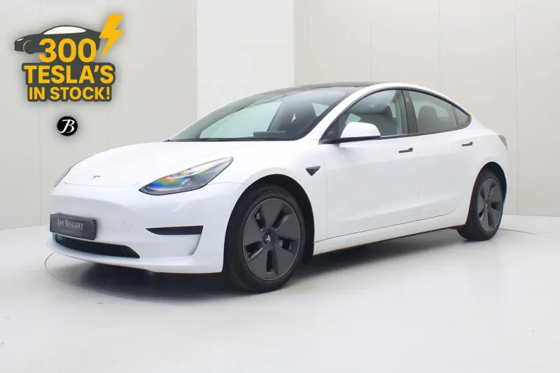 Tesla Model 3 (2023)