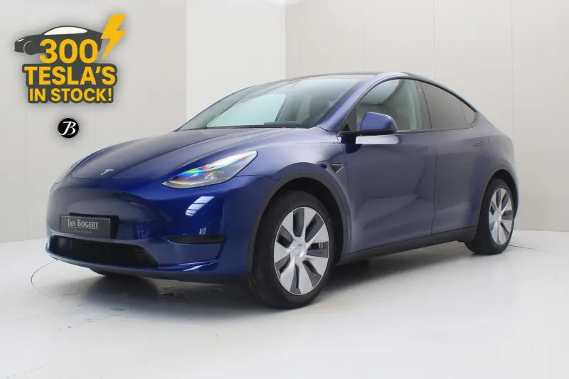 Tesla Model Y (2023)