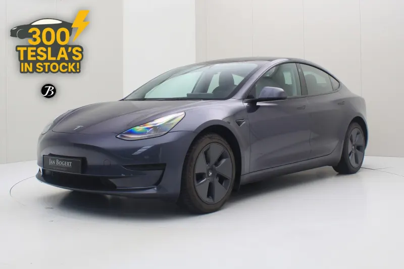 Tesla Model 3 (2023)