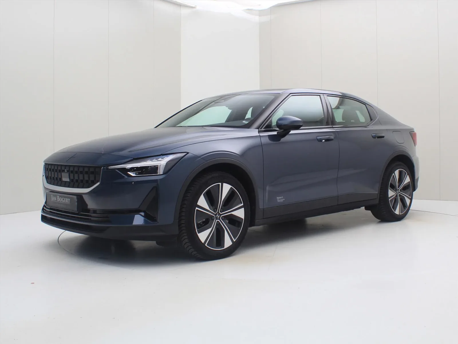 Polestar 2 (2022) — foto 1