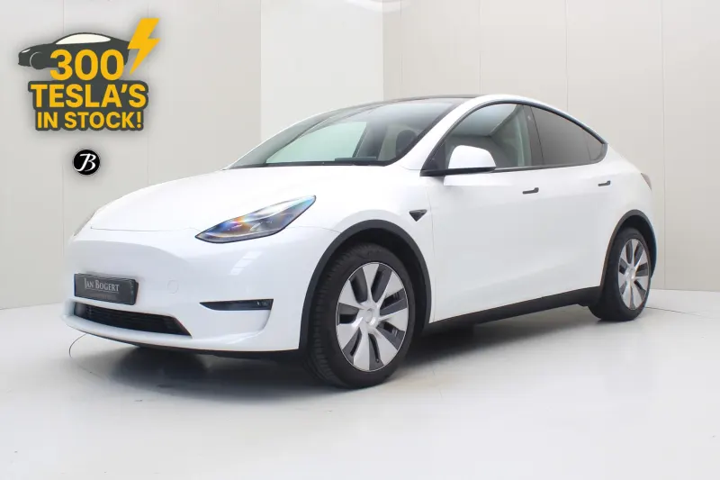 Tesla Model Y (2023)