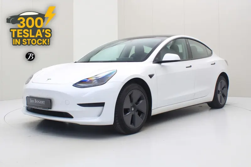 Tesla Model 3 (2023)