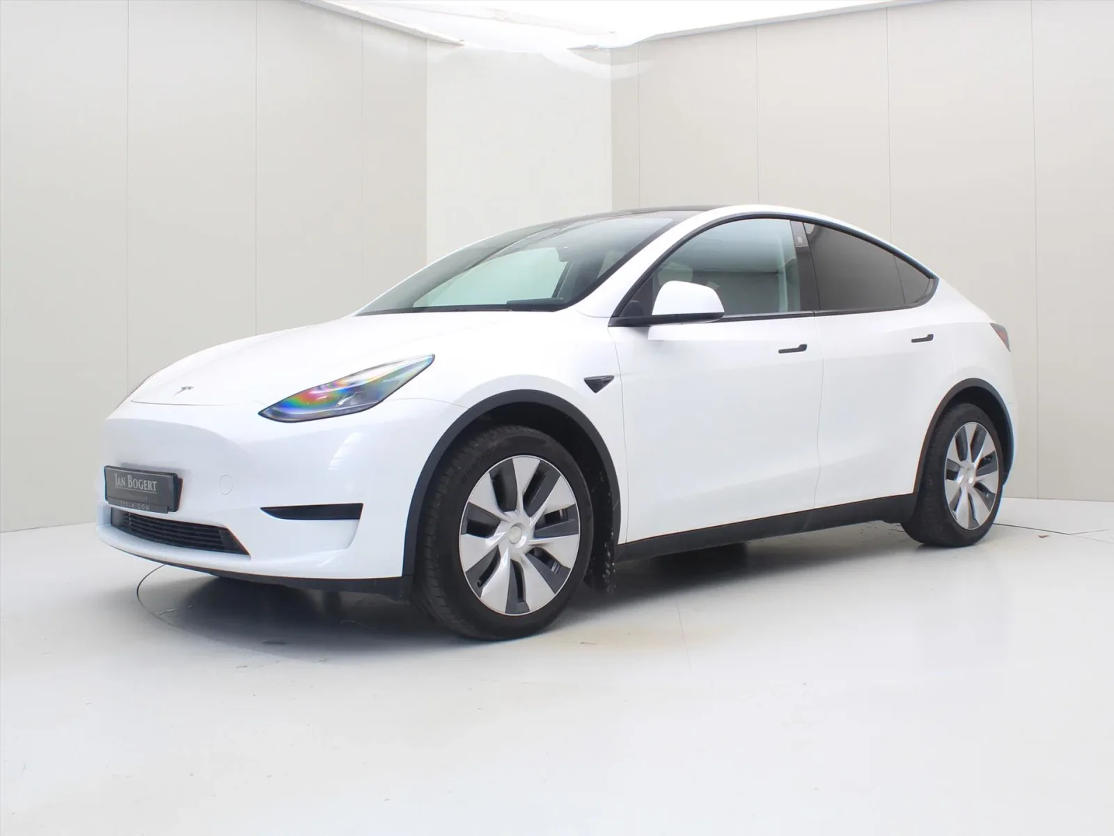Tesla Model Y (2023) — foto 1