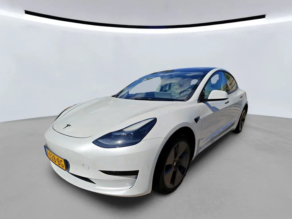 Tesla Model 3 (2021) — foto 1