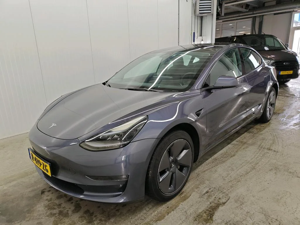 Tesla Model 3 (2022) — foto 1