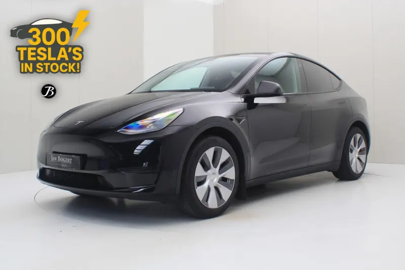 Tesla Model Y (2023)