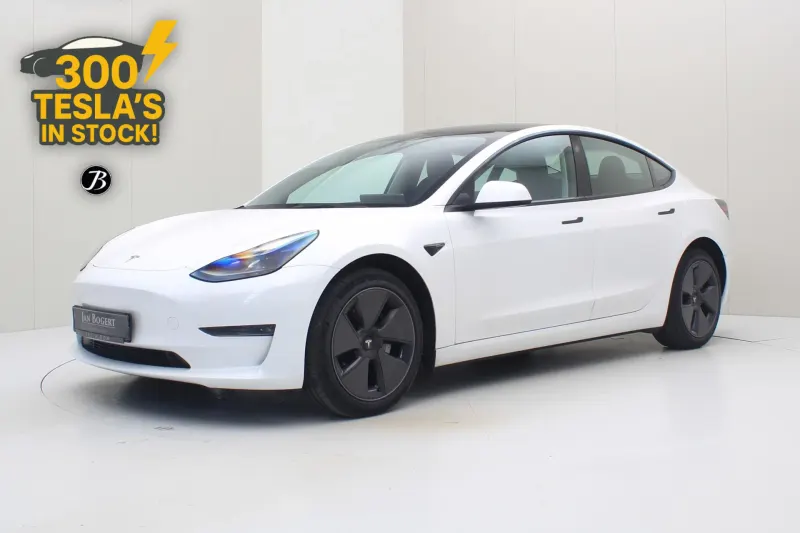 Tesla Model 3 (2023)