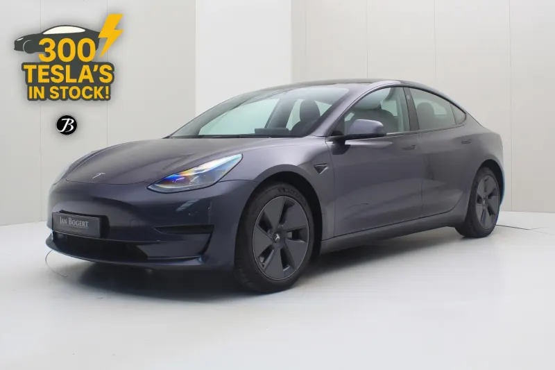 Tesla Model 3 (2023)