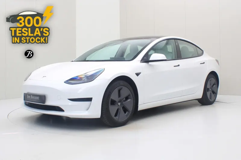 Tesla Model 3 (2023)