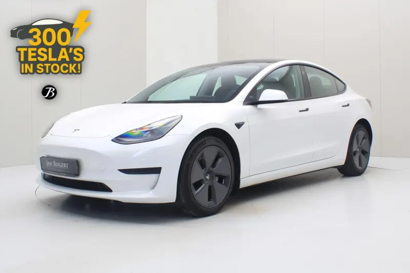 Tesla Model 3 (2023)
