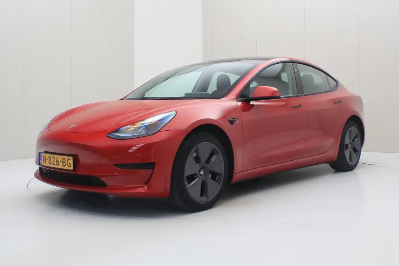 Tesla Model 3 (2021)