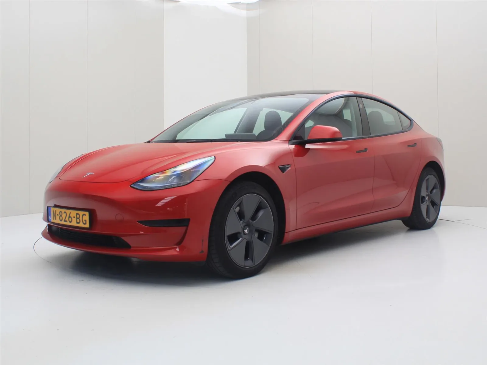 Tesla Model 3 (2021) — foto 1