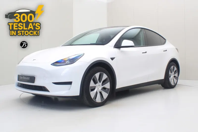 Tesla Model Y (2023)