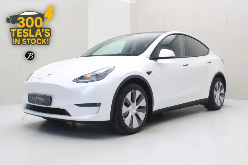 Tesla Model Y (2023)