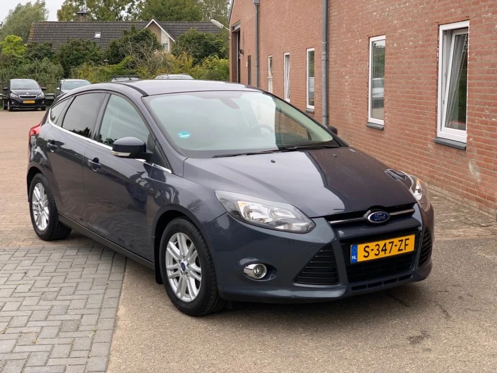 Ford Focus (2013) — foto 1