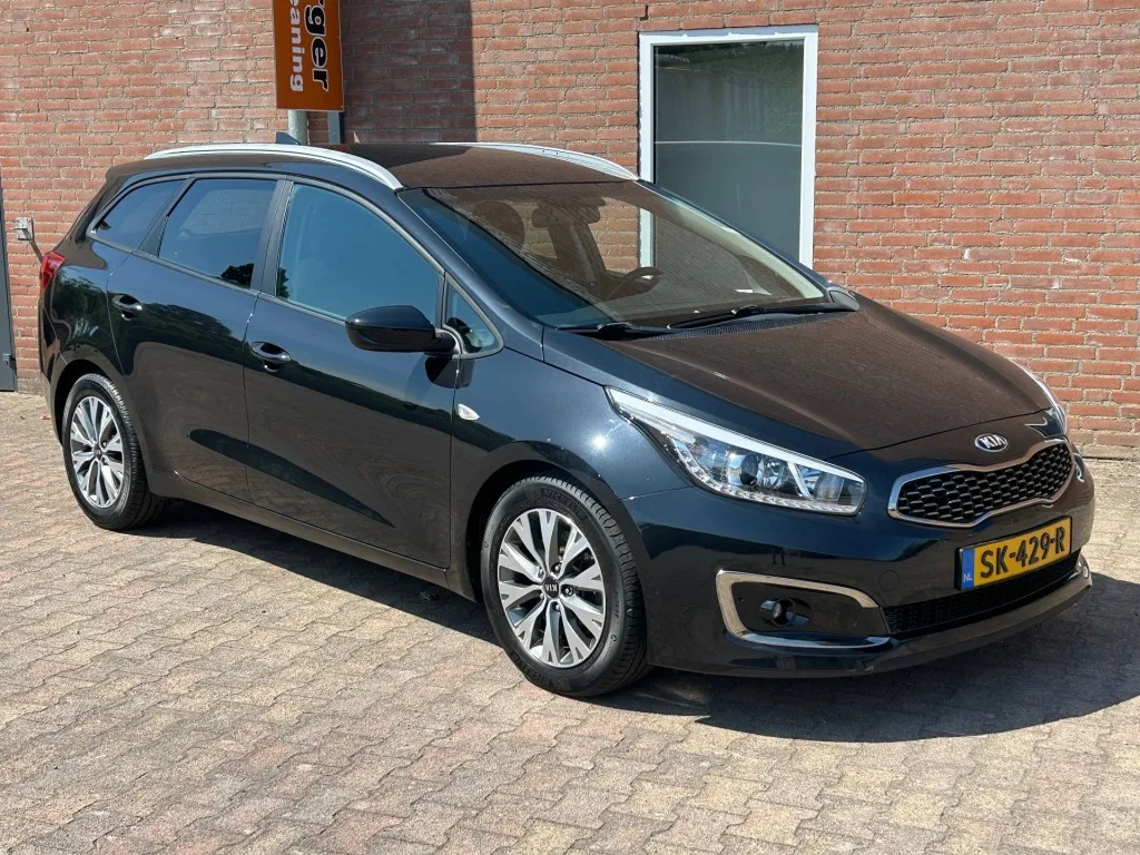 Kia Ceed (2018) — foto 1