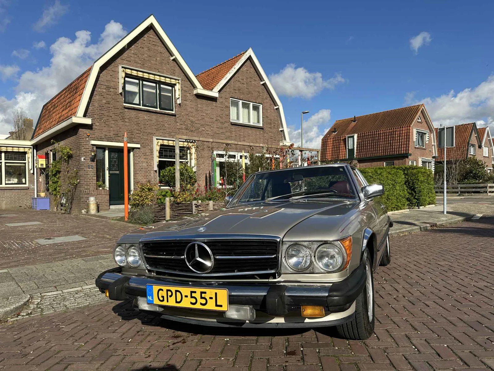 Mercedes-Benz SL-Klasse (1987) — foto 1