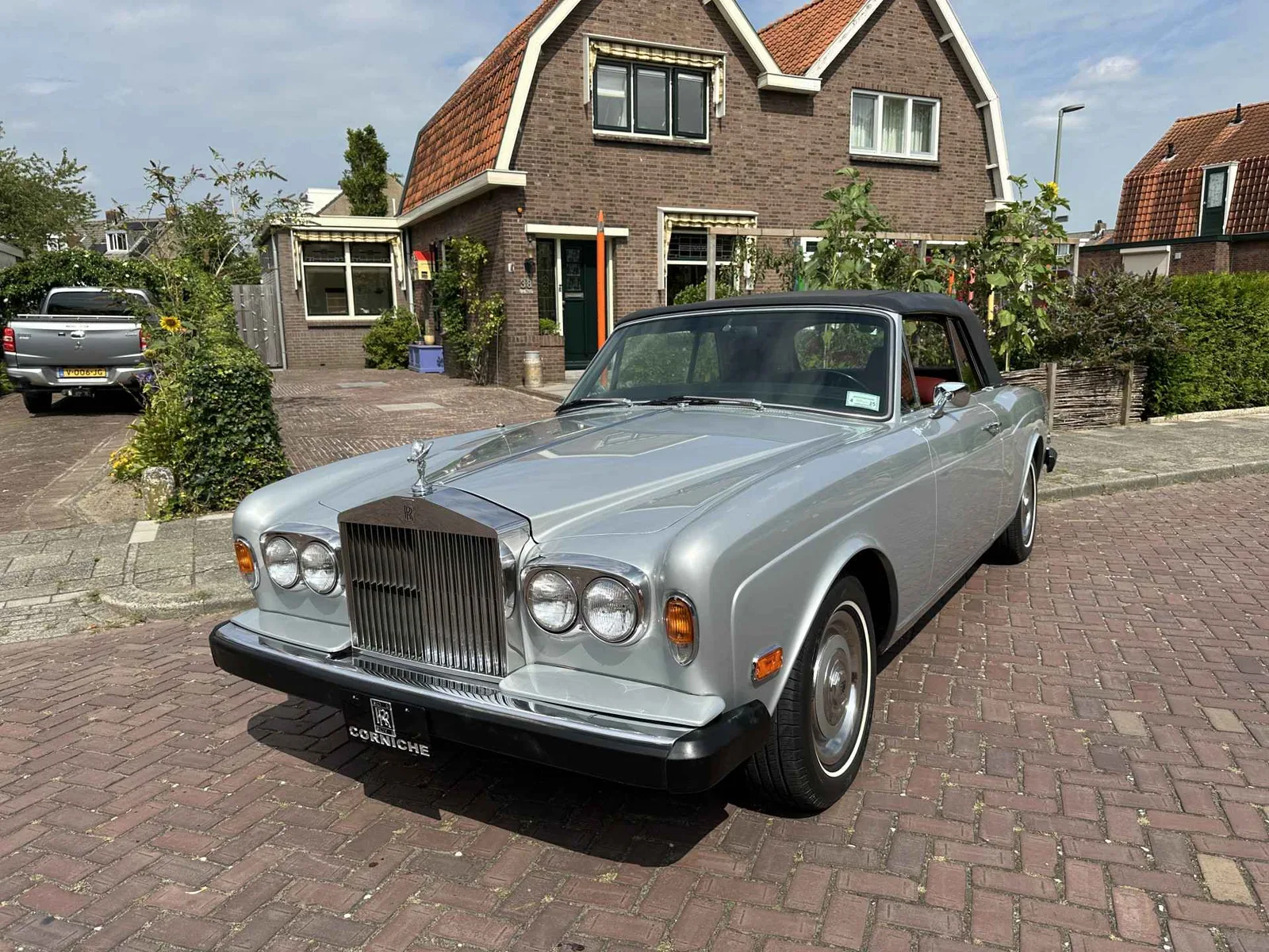 Rolls-Royce Corniche (1974) — foto 1