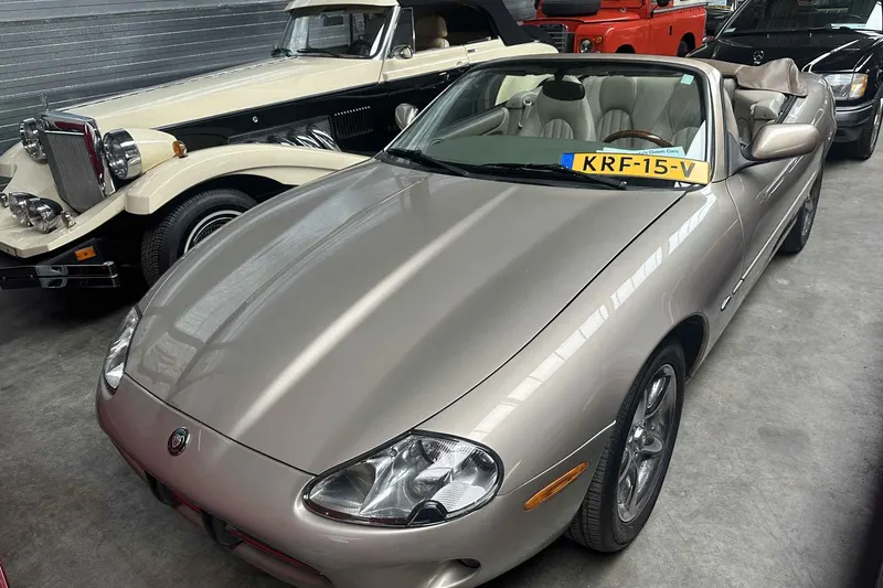 Jaguar XK8 (1997)
