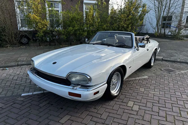 Jaguar XJ (1994)