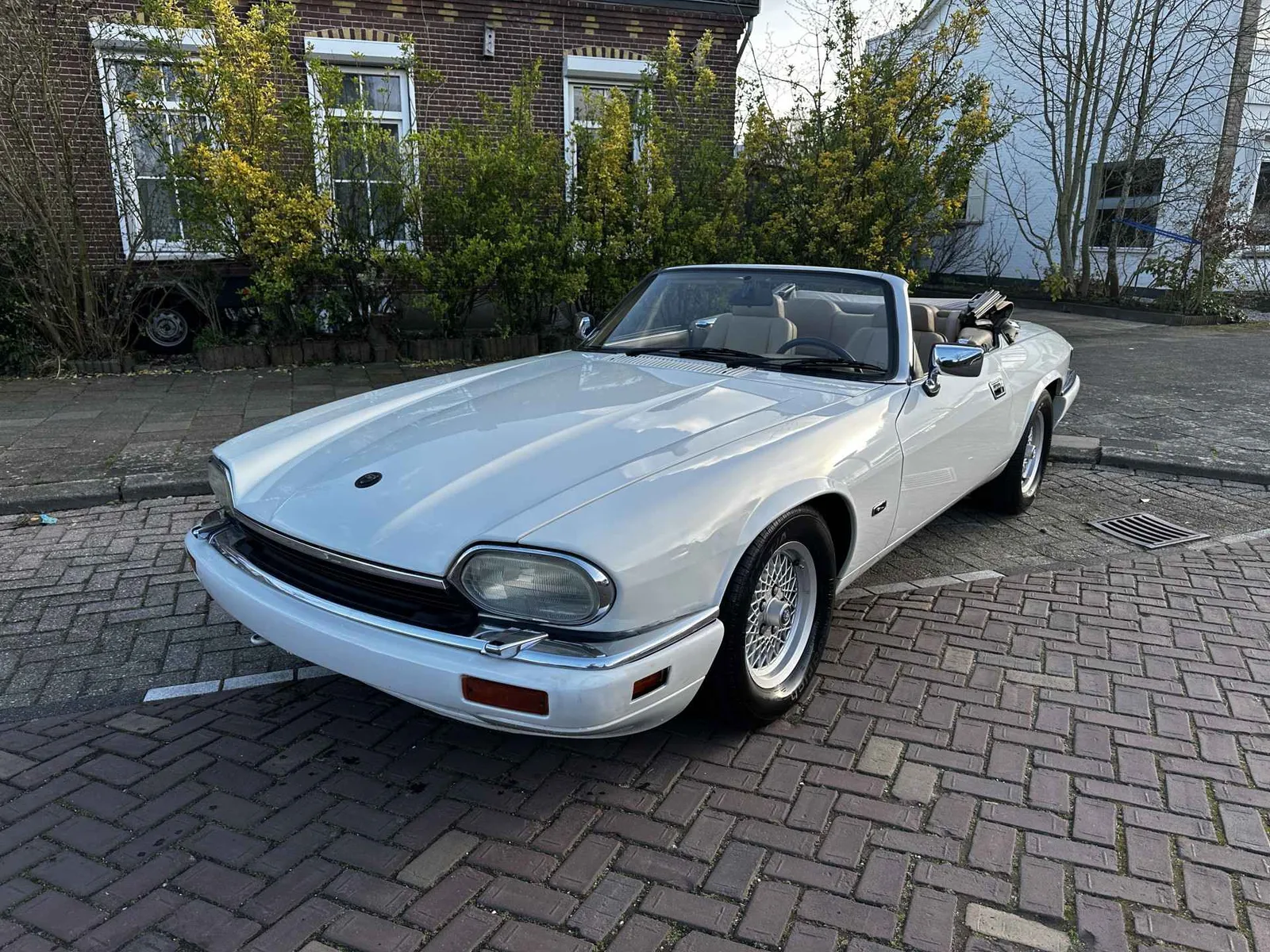 Jaguar XJ (1994) — foto 1