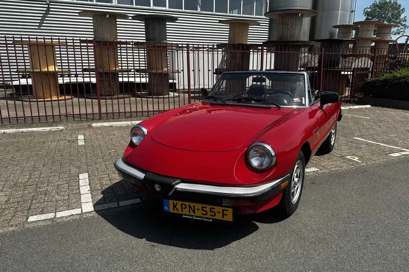 Alfa Romeo Spider (1986)