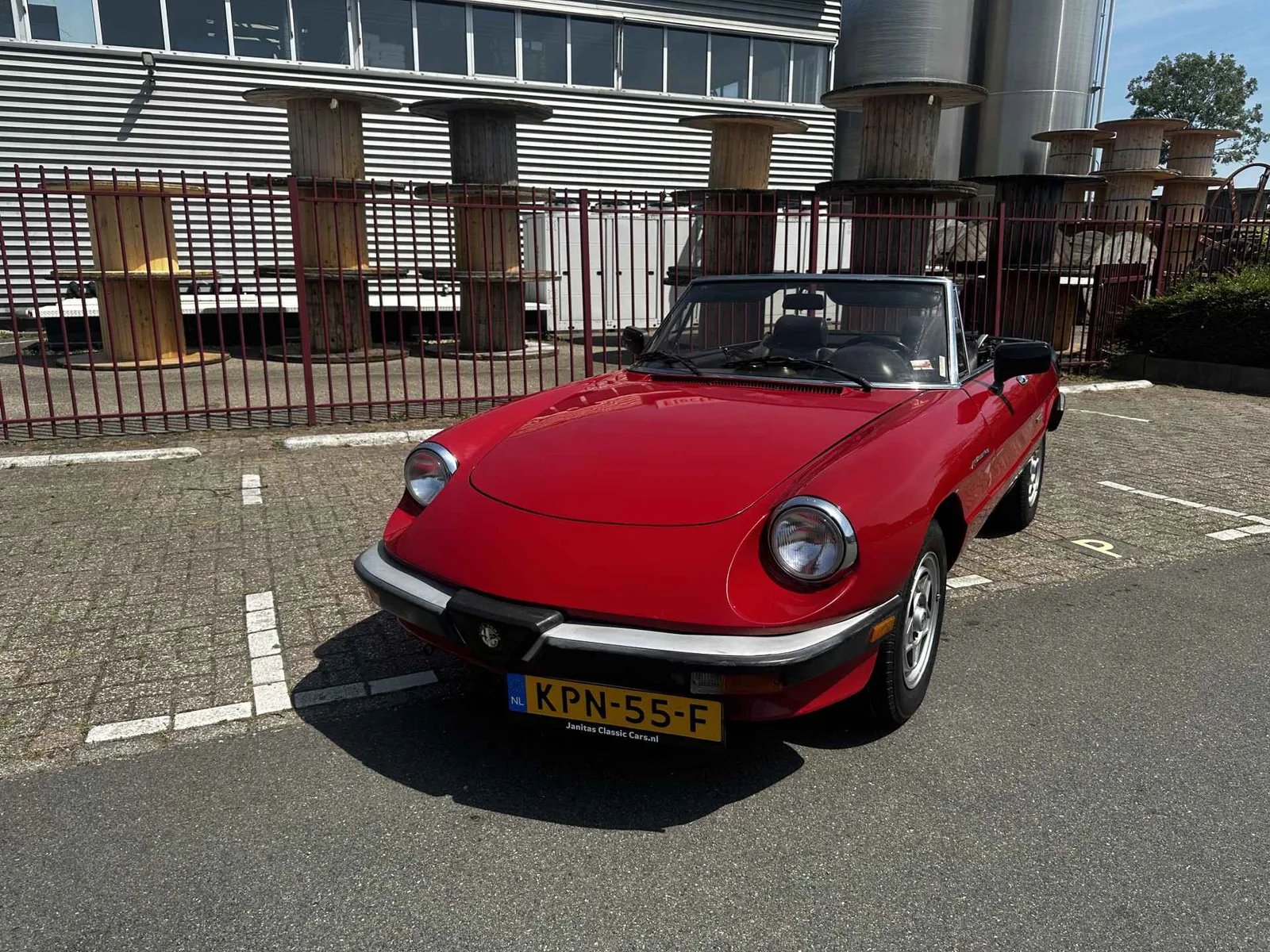 Alfa Romeo Spider (1986) — foto 1