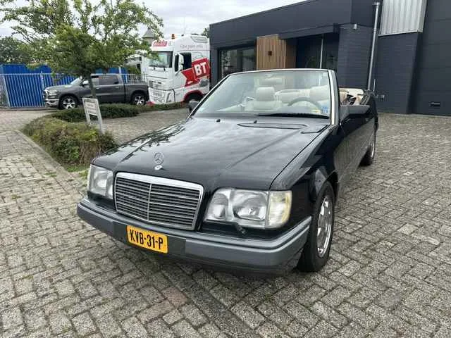 Mercedes-Benz E-Klasse (1994) — foto 1
