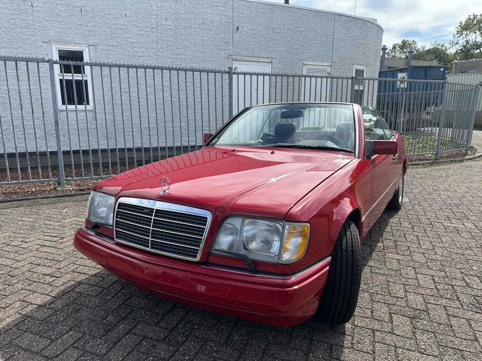 Mercedes-Benz E-Klasse (1994) — foto 1