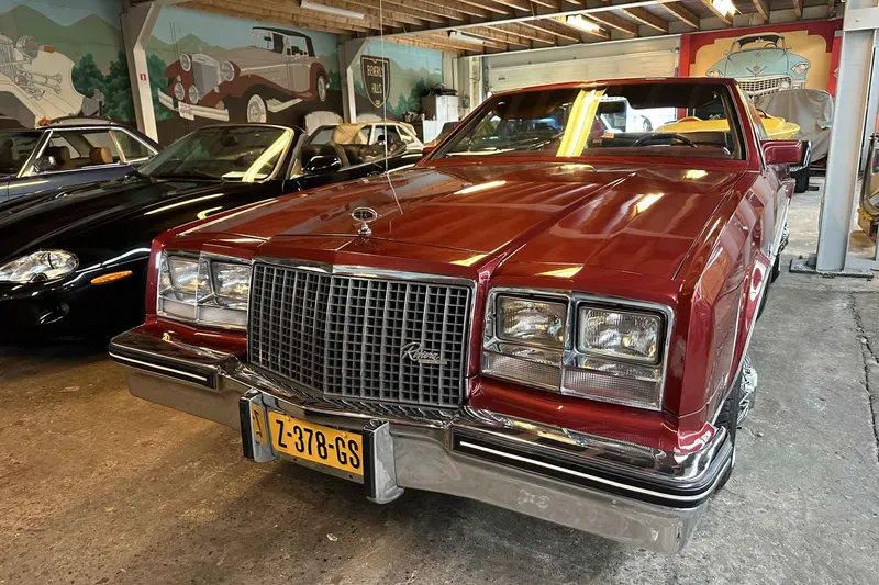 Buick Riviera (1983)