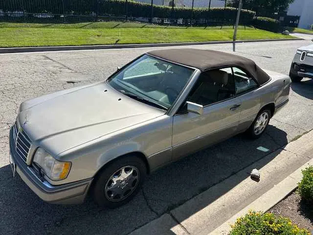 Mercedes-Benz E-Klasse (1995) — foto 1
