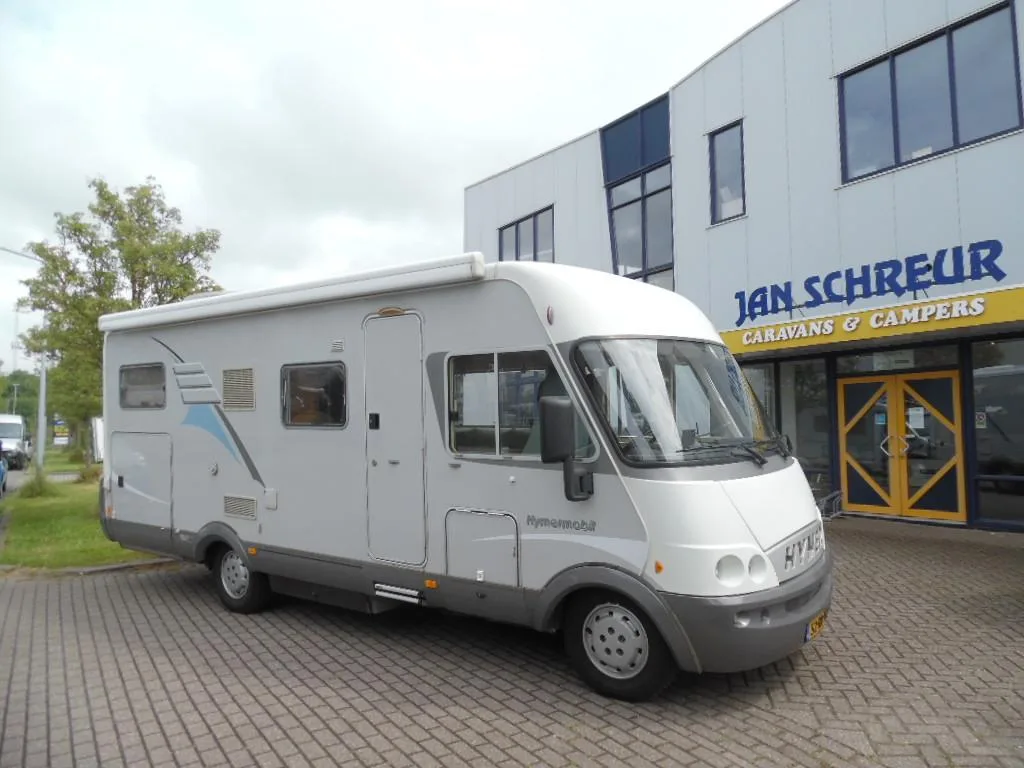 Hymer B-Klasse (2005) — foto 1