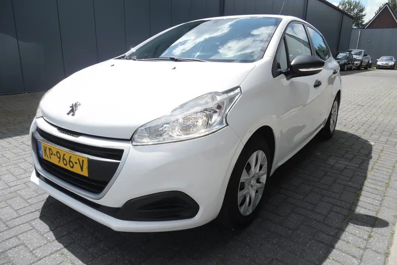 Peugeot 208 (2016)