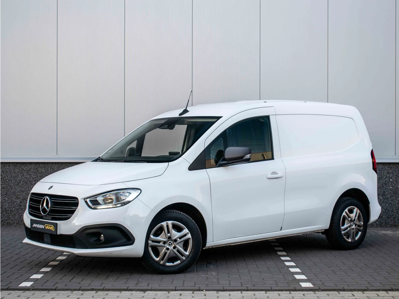 Mercedes-Benz Citan (2023) — foto 1