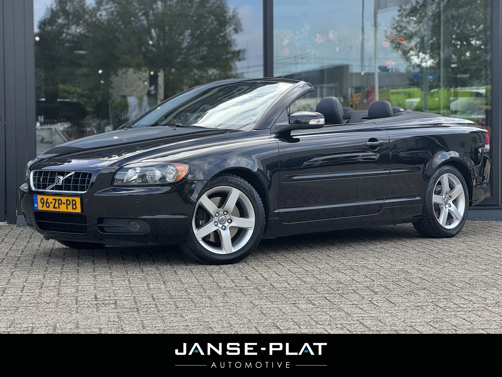 Volvo C70 (2008) — foto 1