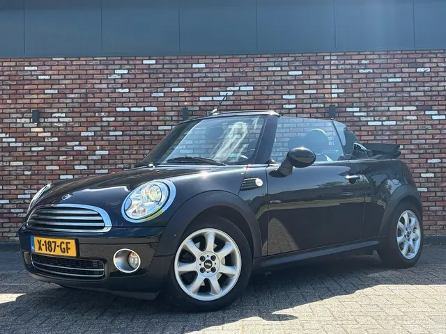 MINI Cabrio (2009) — foto 1