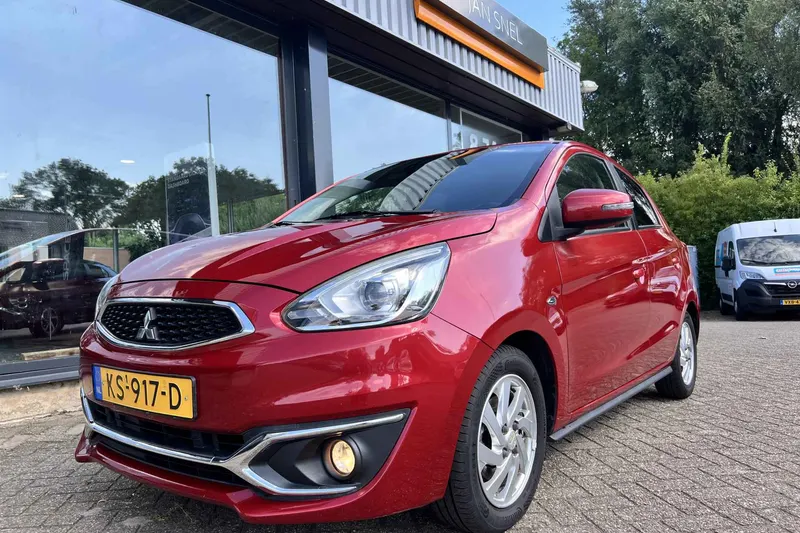 Mitsubishi Space Star (2016)