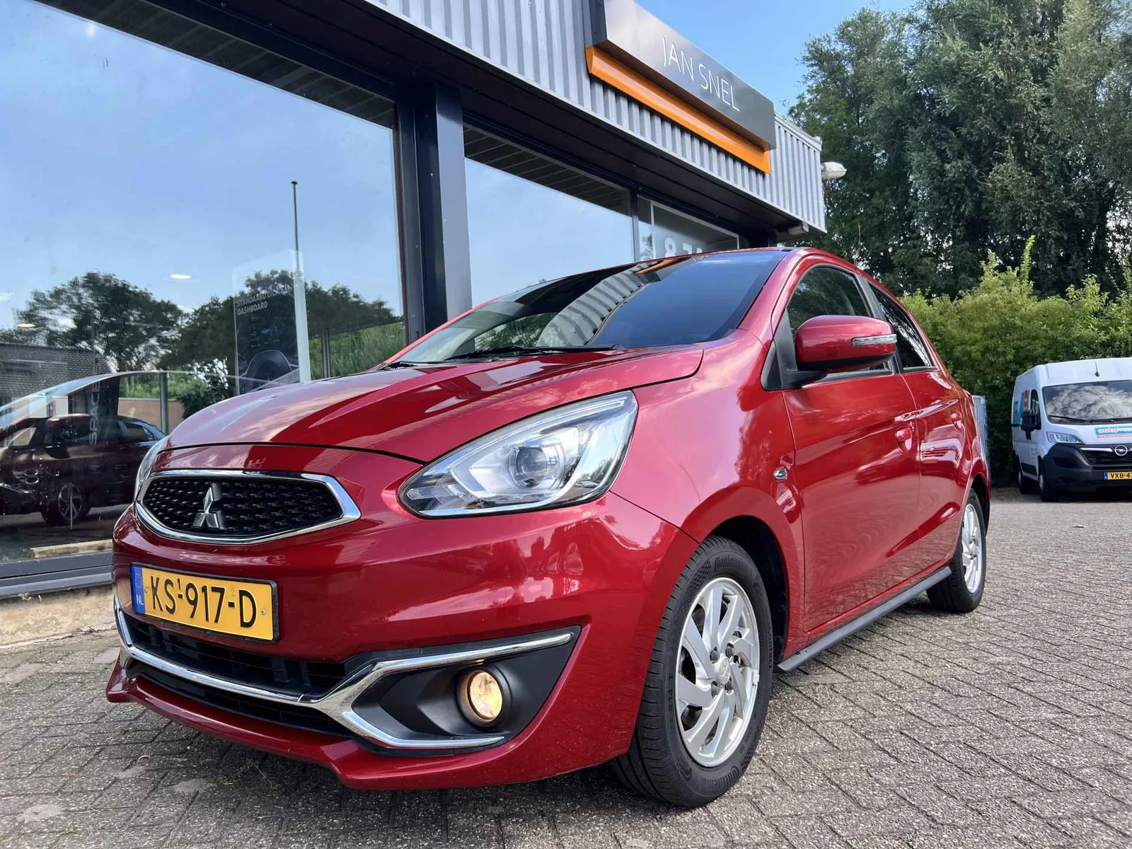 Mitsubishi Space Star (2016) — foto 1