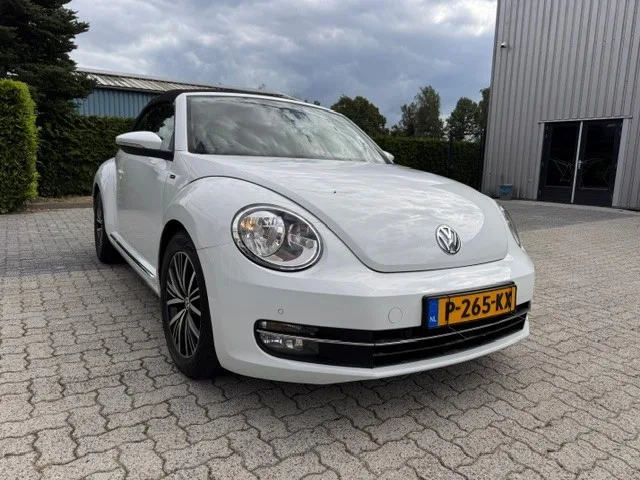Volkswagen Beetle (2016) — foto 1