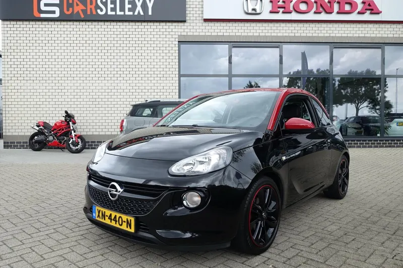 Opel Adam (2017)