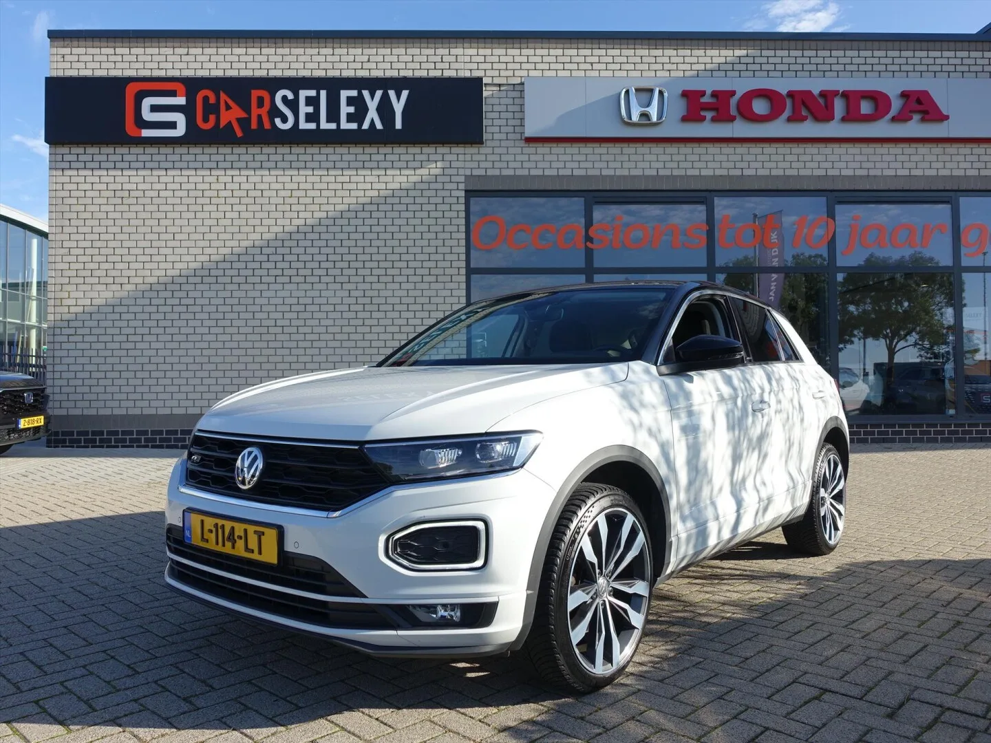 Volkswagen T-Roc (2020) — foto 1