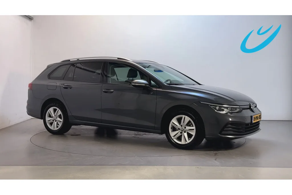 Volkswagen Golf (2022) — foto 1